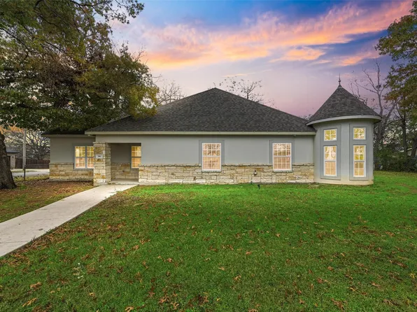 201 W Enon Ave, Everman, TX 76140