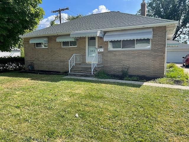 1st image of 603 E 300th St