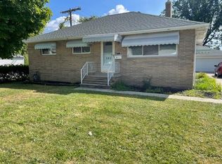 603 E 300th St, Willowick, OH 44095