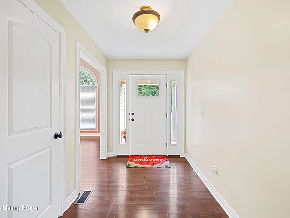 4th image of 2001 Haven Oak Ct