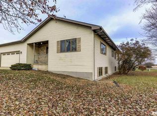 100 Sycamore, Pleasant Plains, IL 62677