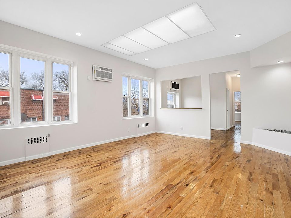 1st image of 9415 Foster Ave Floor 2