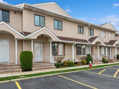 1790 Front St #15, East Meadow, NY, 11554