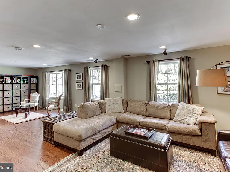 7510 Shadywood Rd — Photo 30