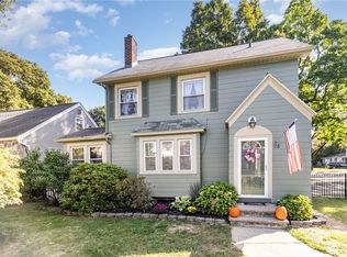 98 Cooper Rd, Rochester, NY 14617