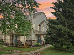 2302 Foxmeadow Cir #2302, Royersford, PA 19468