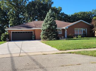 17 Lantern Ln, Forsyth, IL 62535