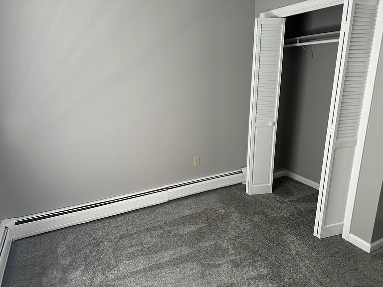 142 Eden Ave — Photo 4