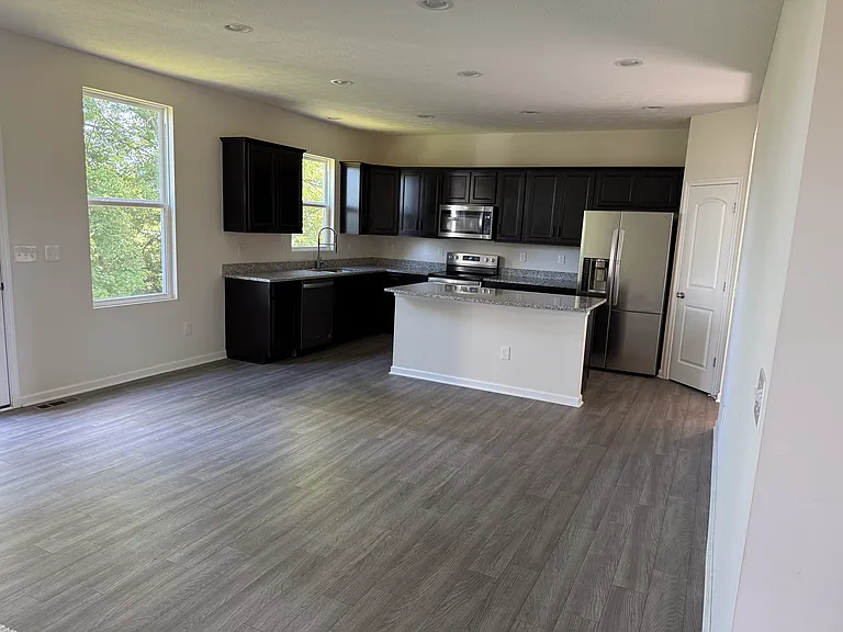 2932 Beechwood Dr — Photo 7