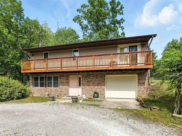 1776 N Seven Mile Rd, Sanford, MI 48657