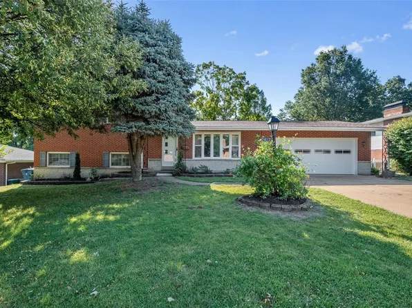 2412 Sunnybrook Dr, Saint Louis, MO 63114