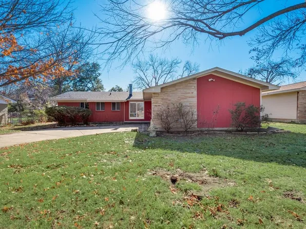 4617 S Dr W, Fort Worth, TX 76132