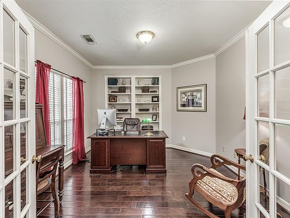 4th image of 6022 Riverchase Trl