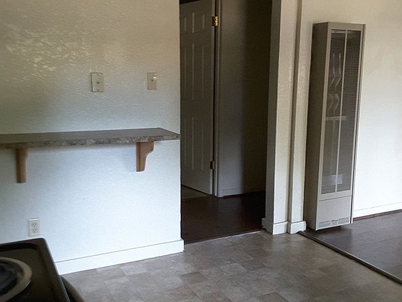 5th image of 324 29th St APT 2