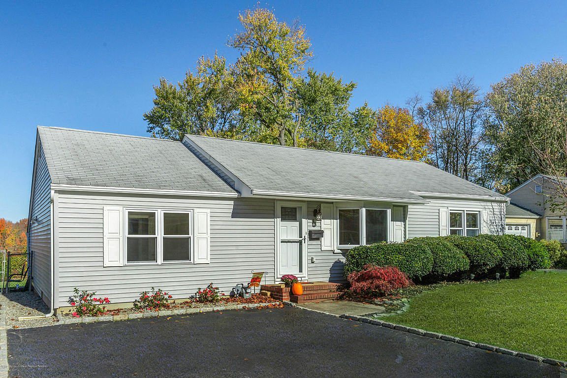 29 Crestview Dr Middletown NJ 07748 Zillow