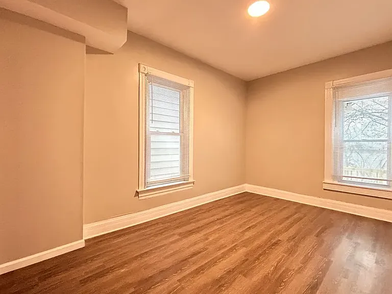 3131 Harvard Ave — Photo 22