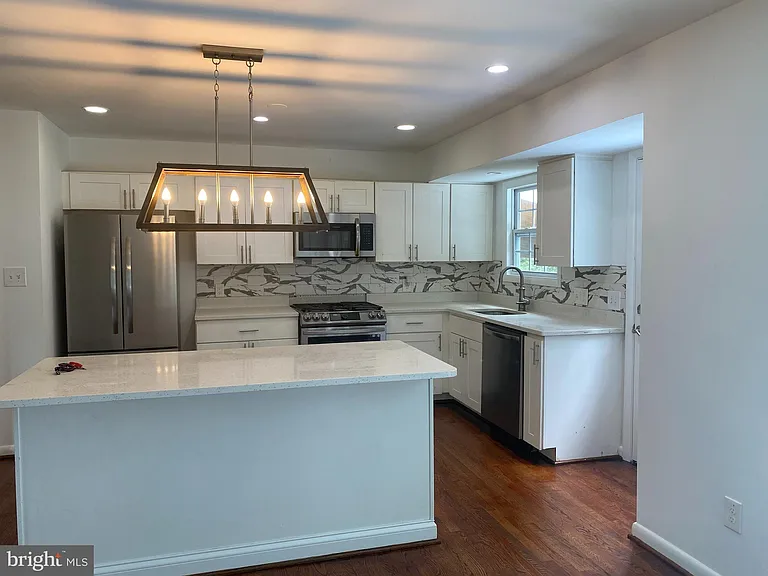 3615 Laguna Ct — Photo 6