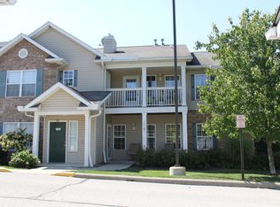 15101 Lenox Dr #401, Strongsville, OH 44136