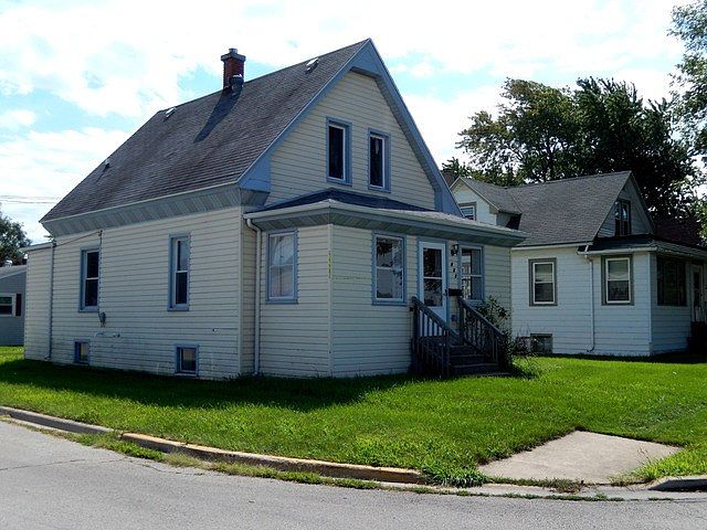 1st image of 410 S Schuyler Ave