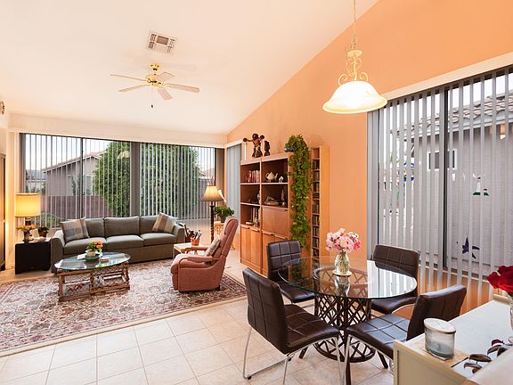 3rd image of 7654 W Desert Cactus Way