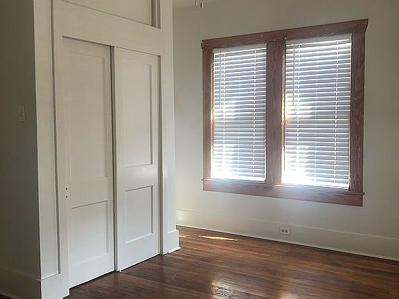 3rd image of 231 Yellowstone St