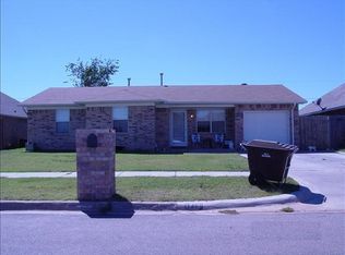 1712 Tudor Dr, Moore, OK 73160