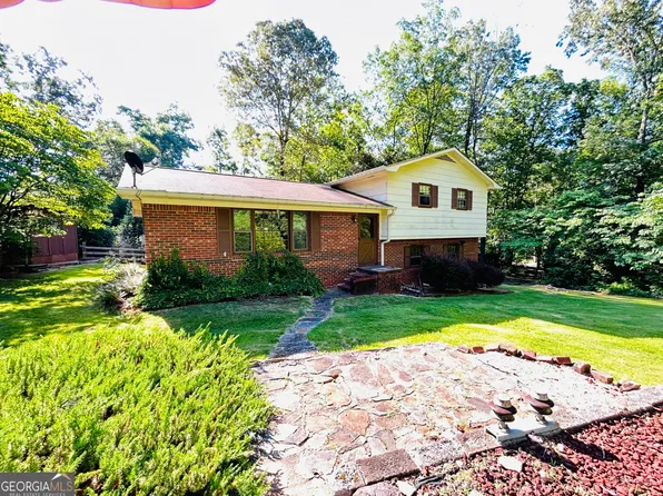 388 Sanders St, Clarkesville, GA 30523