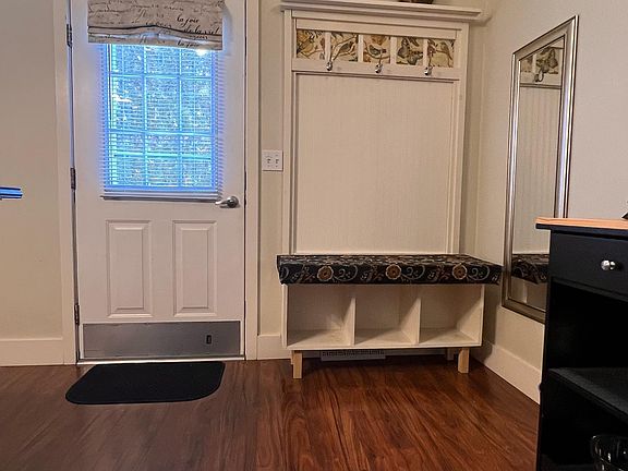 3rd image of 1111 Laural Ln #2