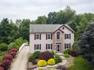 1064 High Meadows Dr, Gibsonia, PA 15044
