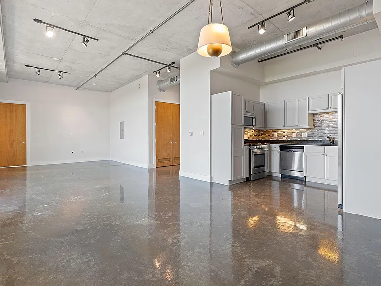 800 W 5th St #702 — Photo 3