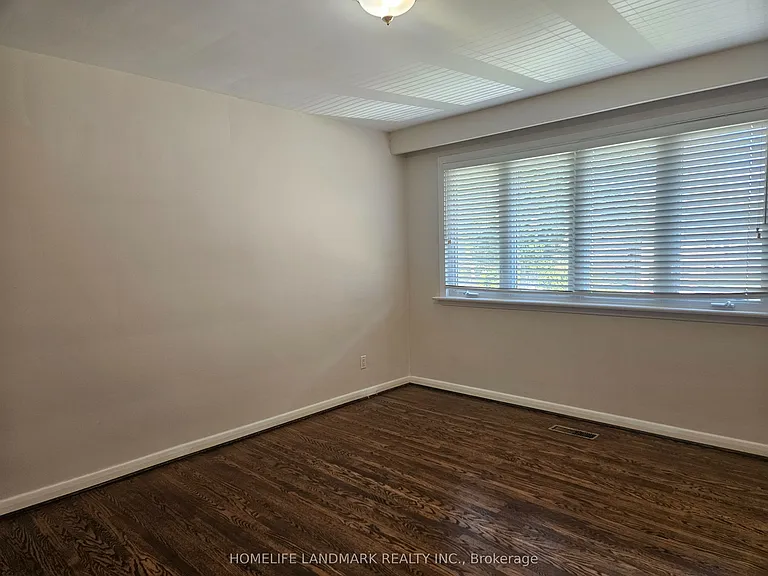 16 Donewen Ct — Photo 26