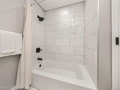 15011 Northfield Blvd, Oak Park, MI, 48237