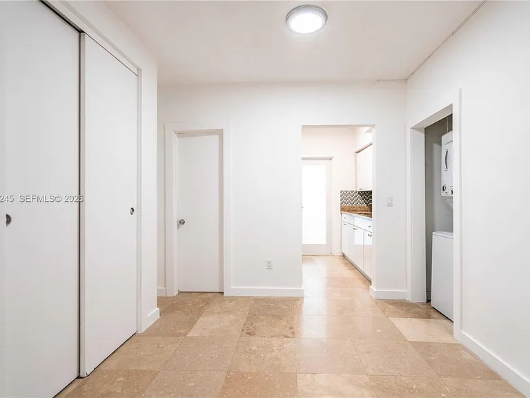 1120 Euclid Ave #6 — Photo 6