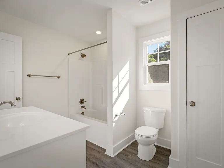 15508 Richmond St — Photo 38