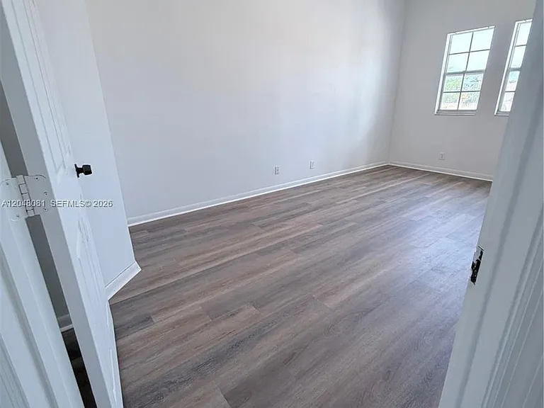 1657 Tyler St #201 — Photo 4