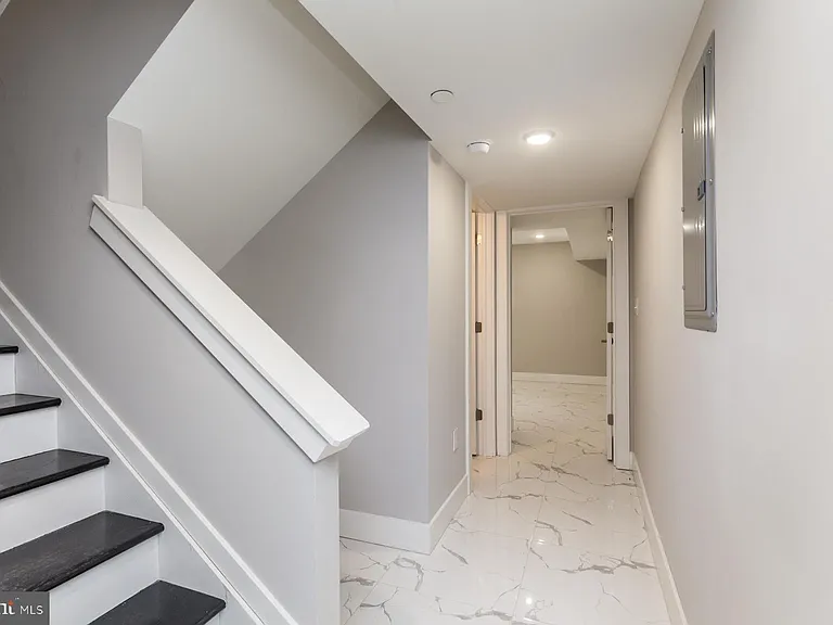 1724 N Marshall St #B — Photo 17
