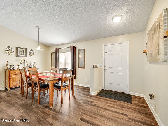 4th image of 1045 Lundy Dr