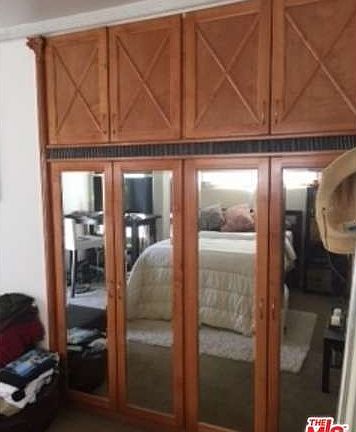 4th image of 6661 Lindenhurst Ave