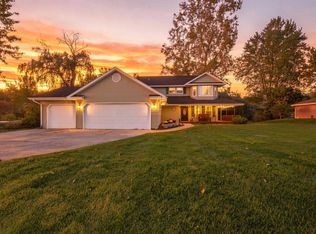 1332 Thistleridge Dr, Holly, MI 48442