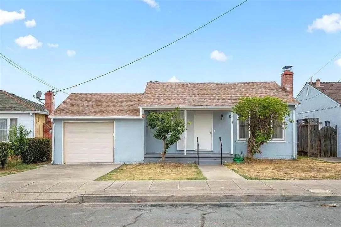 3 bed, 1410 sqft, $2,755 — Photo 1