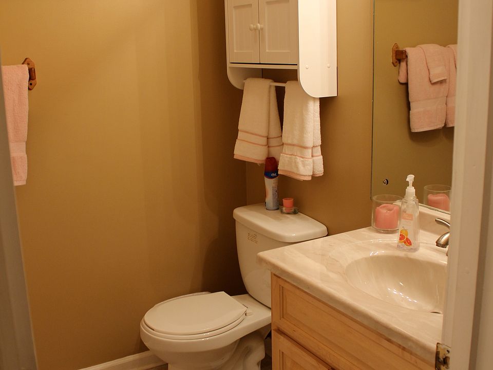 1st image of 411 Water Oak Dr