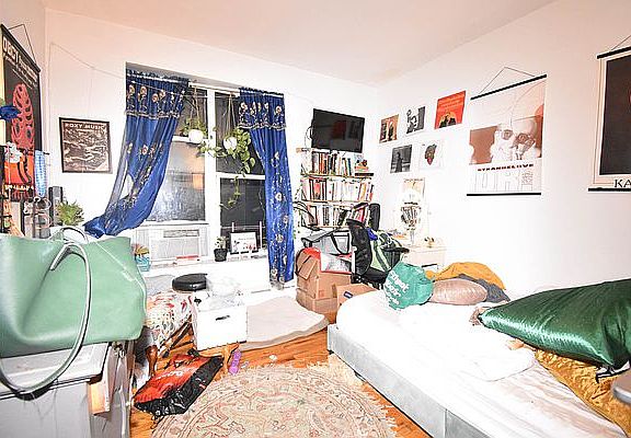 3rd image of 505 Lafayette Ave APT 4D