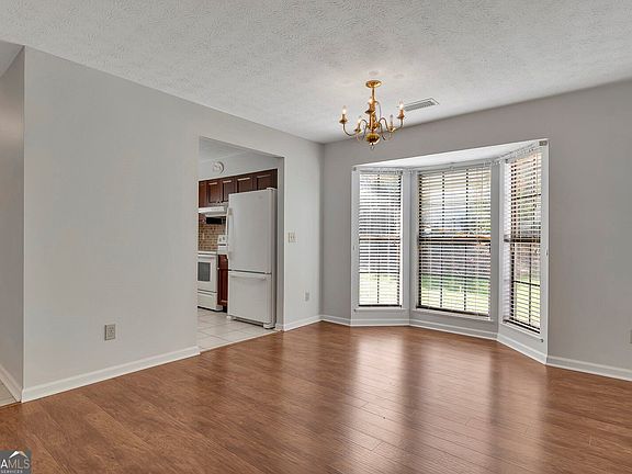 5th image of 5189 Village Green Way