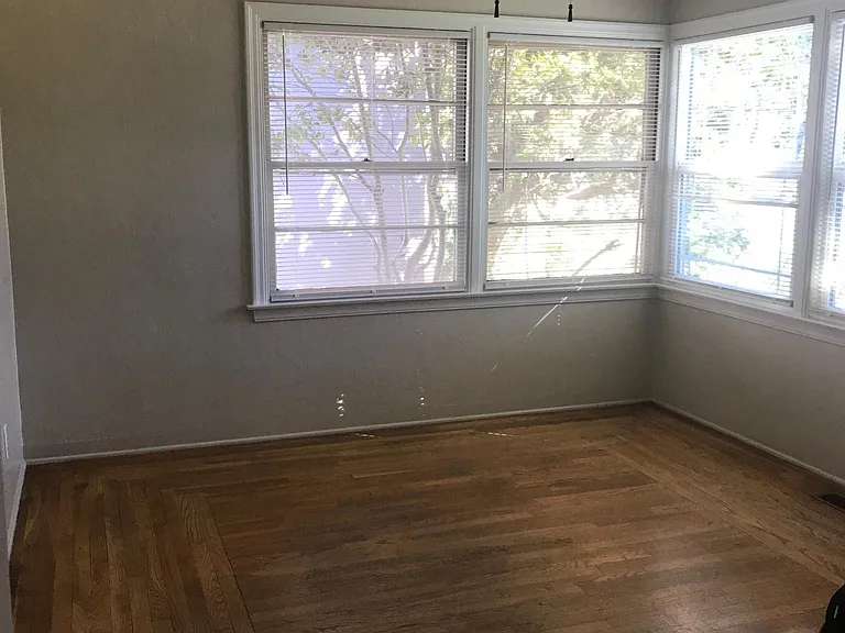 490 E Sacramento Ave — Photo 9