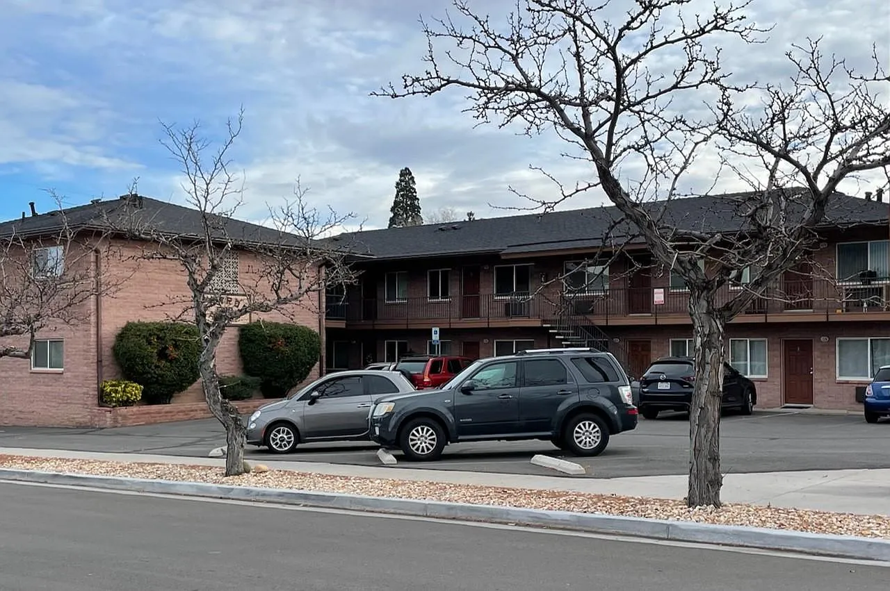 1 bed, 700 sqft, $1,100 — Photo 2
