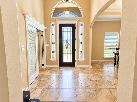 4th image of 2602 Annie Rae Way