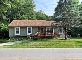10405 E 67th St, Raytown, MO 64133