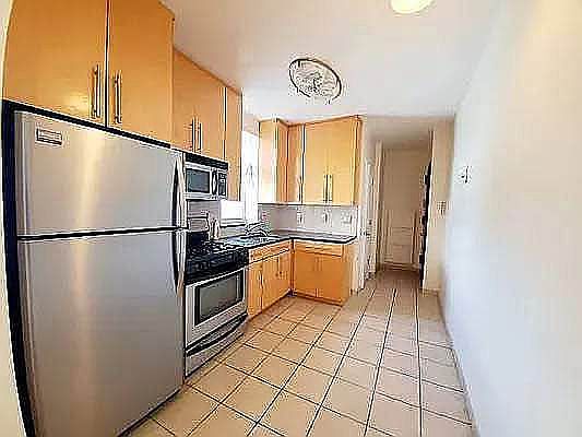 1st image of 662 39th St #6