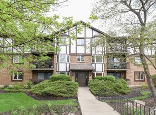 6812 Joliet Rd APT 4, Indian Head Park, IL 60525