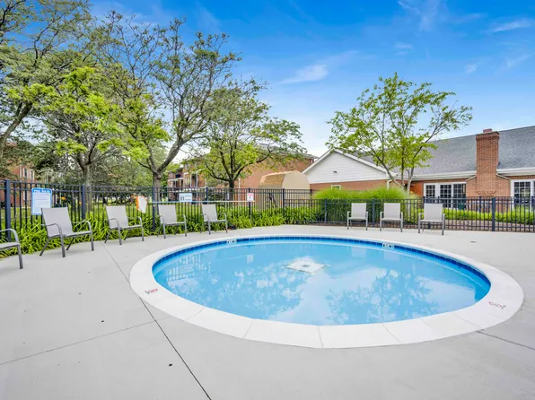 Lakehaven Apartments